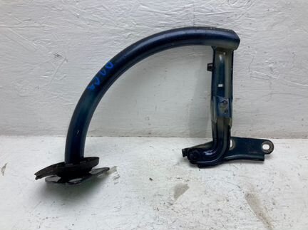 Петля багажника правая Volkswagen Passat B7 1.6