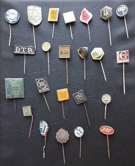 Значкиразное.Иностранные