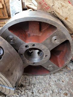 Патрон токарный ф 400 мм 9шт патроны СССР токарные