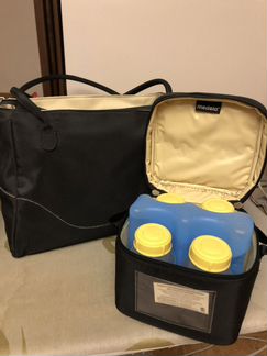 Молокоотсос Medela + сумка с контейнерами