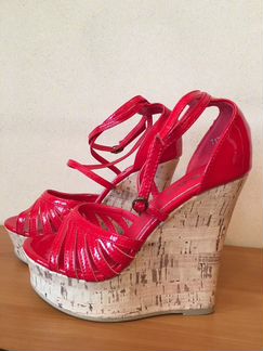 Босоножки, танкетка р.36 новые