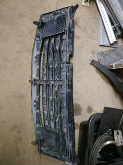 Решётка радиатора Ssang Yong Rexton 1