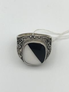 Серебряное кольцо