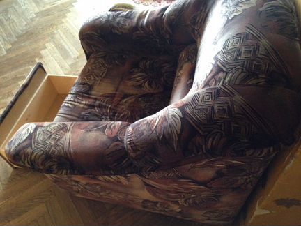 Кресла: велюровое-1шт. и гобеленовые-2шт