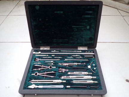 Готовальня У32-Л малахит