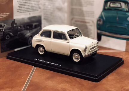 Модель автомобиля Заз-965А «Запорожец» 1:24