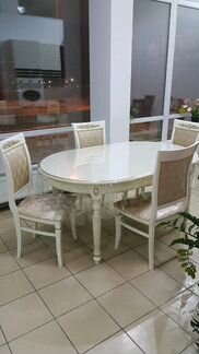 Столы и стулья