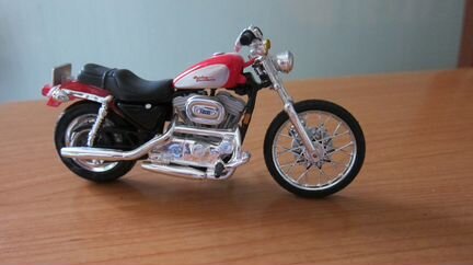 Модель мотоцикла Harley Dewidson 2002