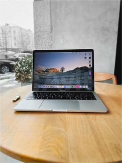 Apple MacBook Pro 13 2017 / i5 3.1 / 256 SSD