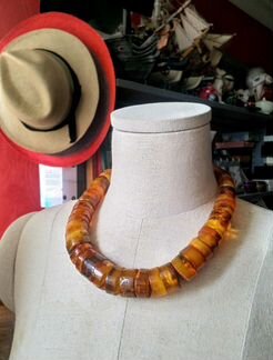 Бусы янтарь