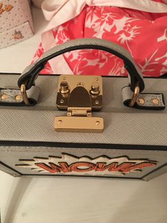 Сумка в стиле пор-арт