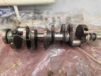 Коленвал двигателя Мерседес W107,W126 3.8л