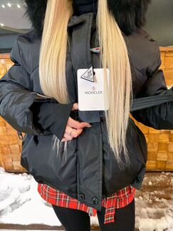 Шикарная куртка Moncler