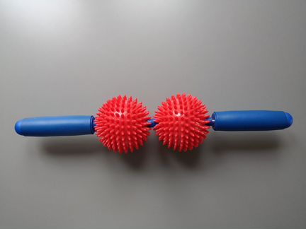 Роликовый массажер для спины