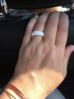 Кольцо белое новое размер 18,5