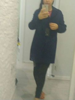 Пальто темно-синего цвета.80 шерсти.Новое с биркой