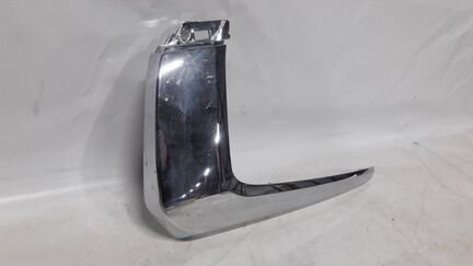 Накладка бампера передняя правая Mitsubishi