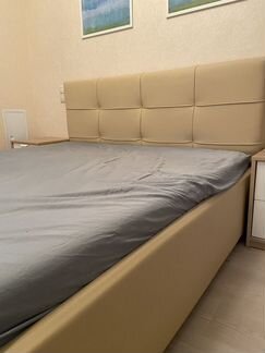 Кровать двуспальная с подъёмным механизмом