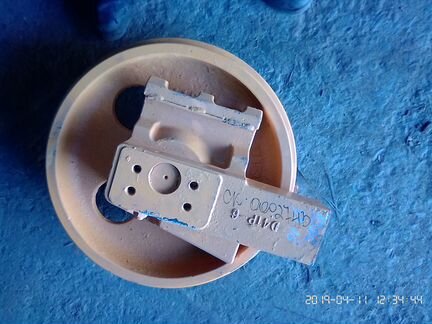 Колесо направляющее D41P-3, D58E-1