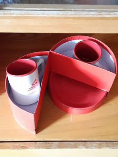 Набор двух чашек с блюдцами