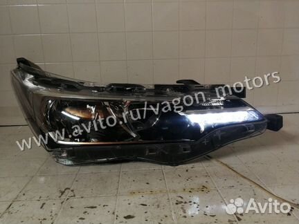 Фара галоген с дхо передняя правая Toyota Corolla