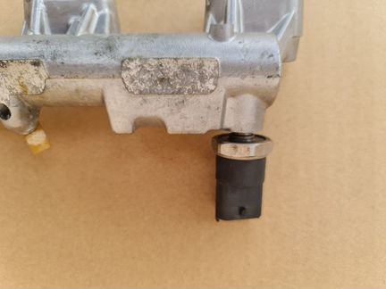 Рейка топливная (рампа) CX 7 2007-2012