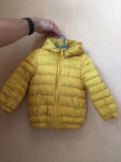Beneton легкий пуховик на 2 года